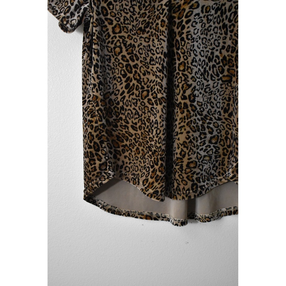 Amaryllis Leopard Print Velvet‎ V-Neck Top Women Size S Brown Excellent High-Low - Picture 3 of 6